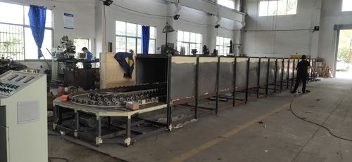 中国工厂销售热连续 pu 三明治保温屋顶板铝箔制造机生产线